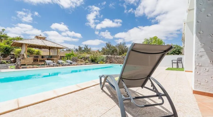 Authentique villa avec piscine chauffée Lajares 3 chambres - Image 1