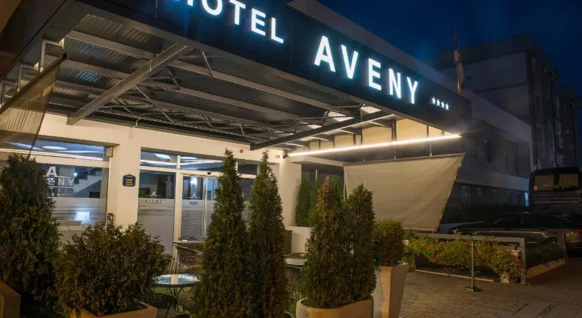 Garni Hotel Aveny - Image 1