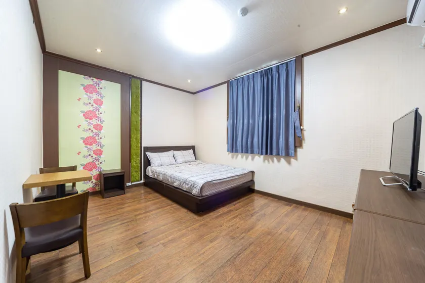 Buan M Motel - Image 1