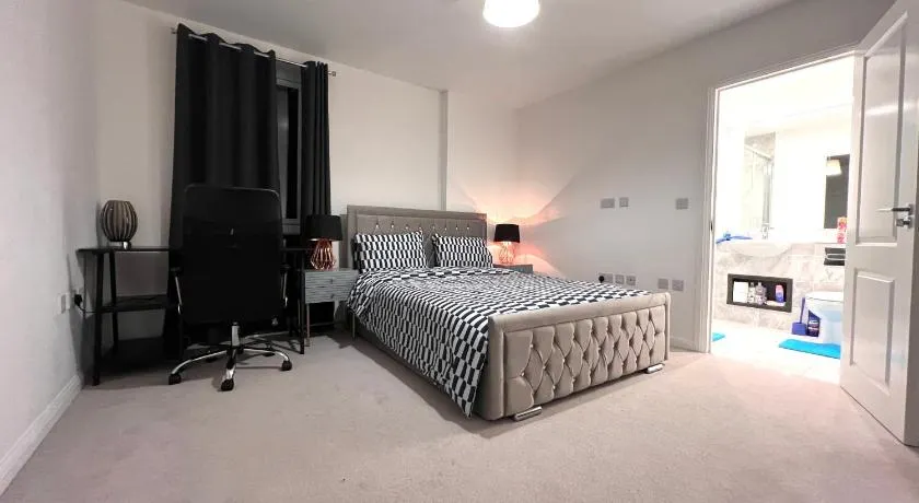 Reduced price 3 BEDROOMS, 2Baths - NewBuilt in Dartford City Center - Image 1