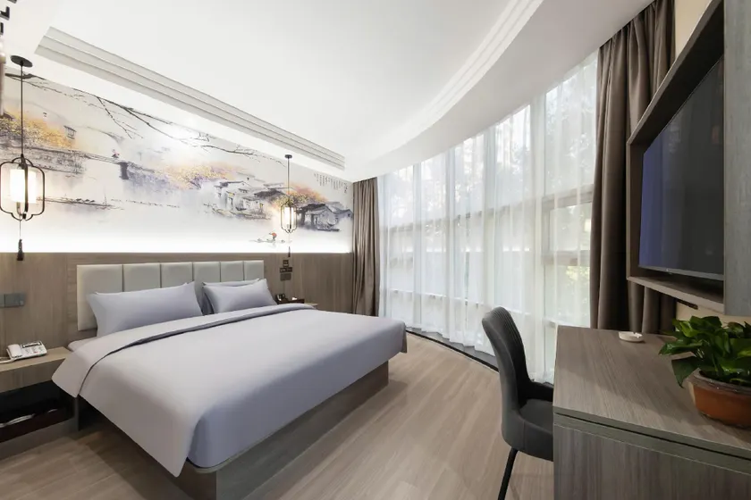 Huaju Hotel (Haining Haichang Road subway station store) - Image 1
