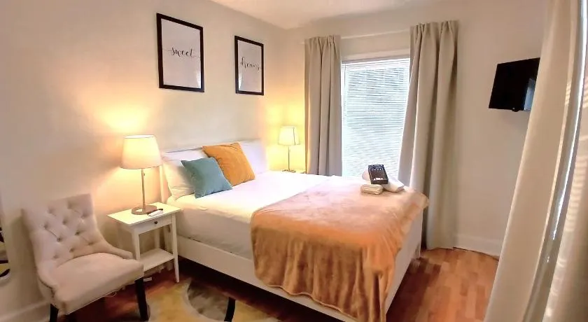 Outstanding Private Room in Washington DC - Image 1