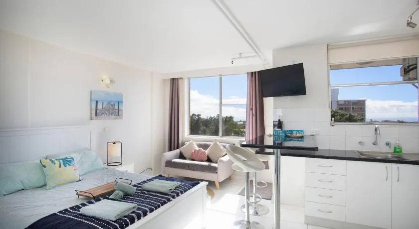 'Bondi Fairview' Coastal Panorama with Balcony - Image 1