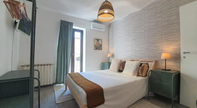 CASA DINA - Fondi Vertice Rooms - Image 1