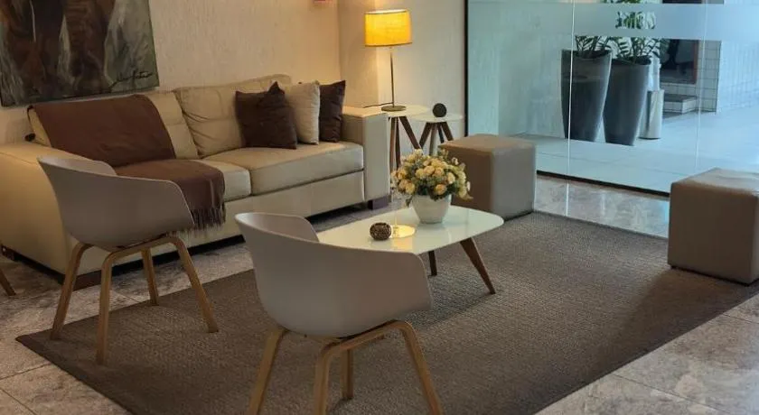 Lindo Flat Quarto e Sala Perto da Praia De Boa Viagem! - Image 1