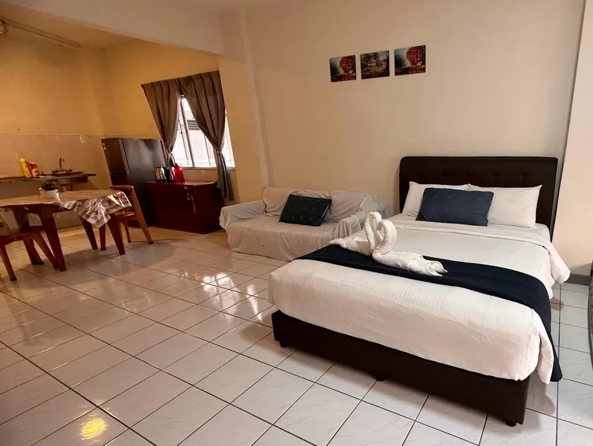 Kampung Bukit Tinggi Apartments - Image 1