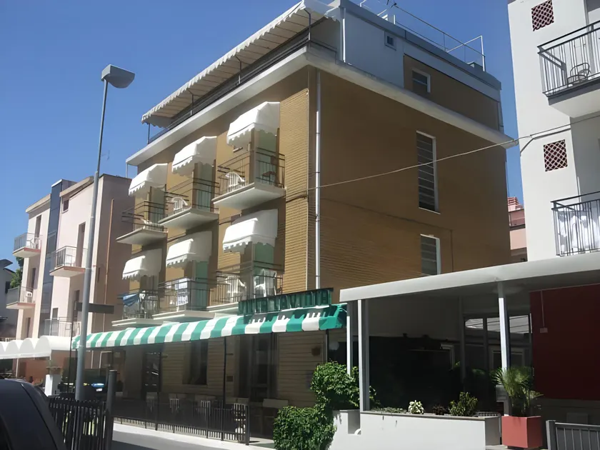 Hotel Villa Lavinia - Image 1