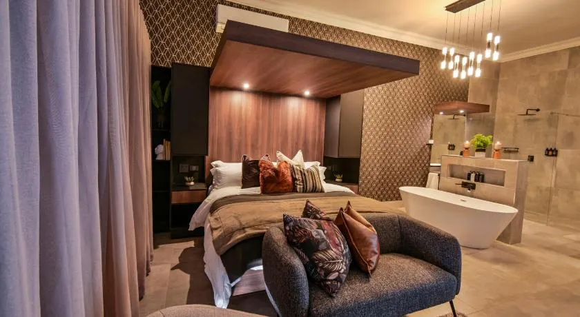 Summer PALACE Guesthouse - Image 1