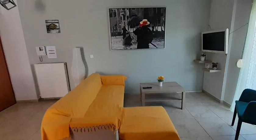 Dimos Sunny & Luxury Central House !!! - Image 1