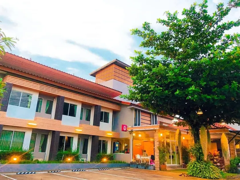 Winhouse Hotel - Image 1