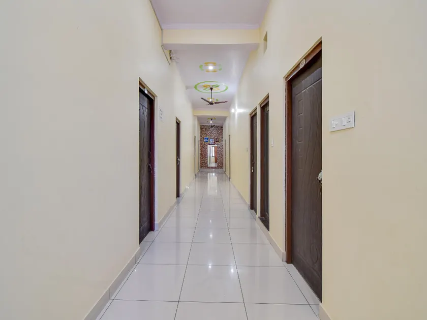 Hotel O JD Home Stay - Image 1