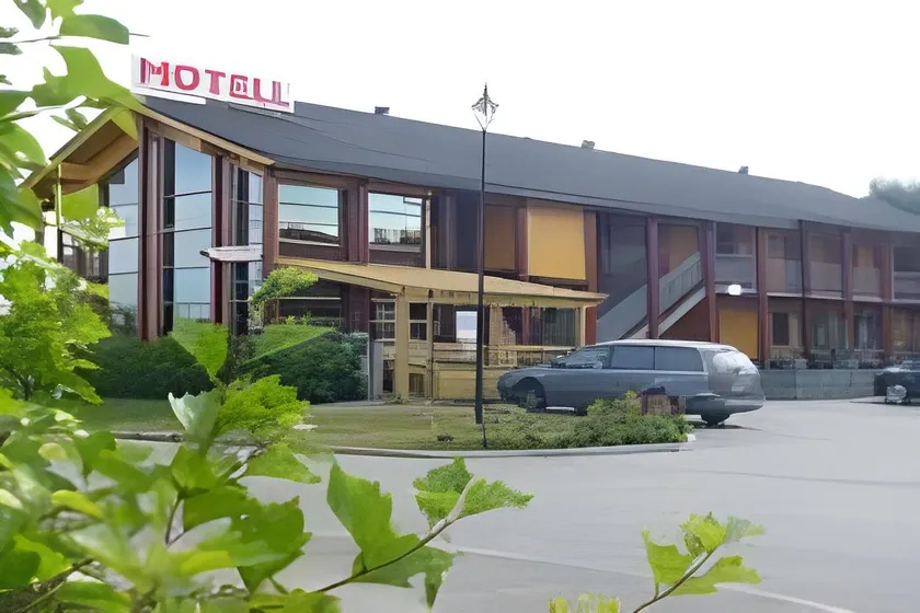 Sandmoen Bed & Breakfast, Free Parking - Image 1