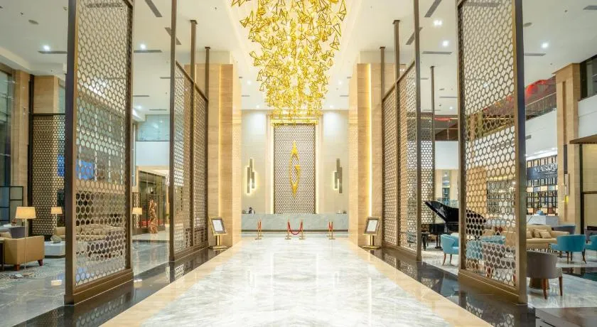 Gumaya Tower Hotel - Image 1