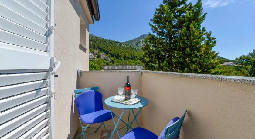 Stunning Apartment In Starigrad Paklenica - Image 1