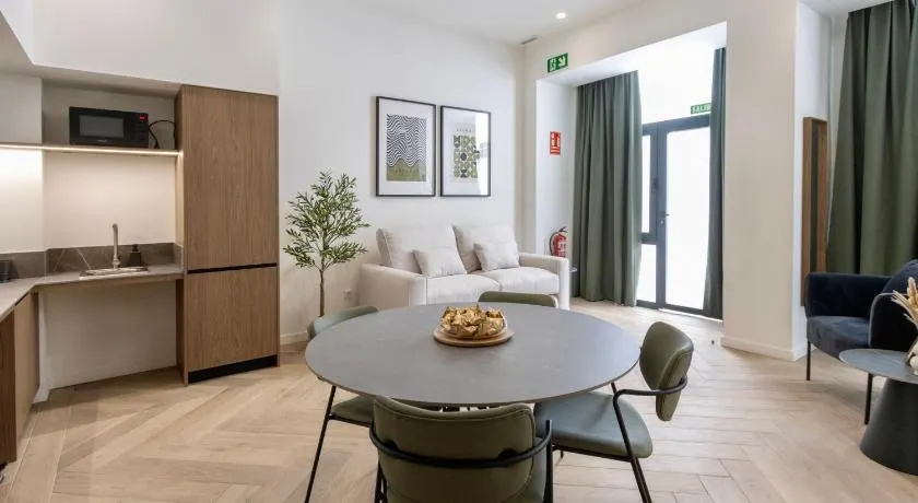 Boutique Room - One Tower - Image 1