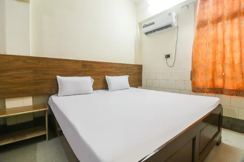 SPOT ON Hotel Anand Bhawan - Image 1