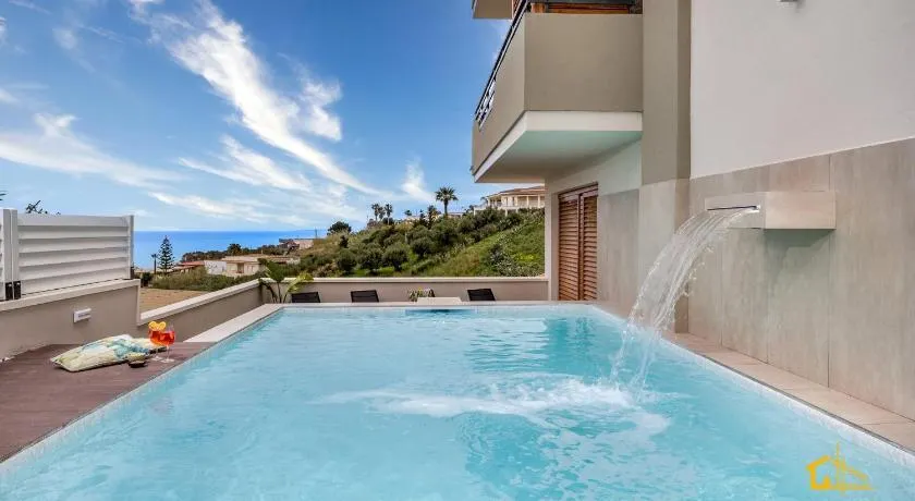 Appartamenti in Villa Syrenis vista mare con piscina riscaldata e campo da bocce - Image 1