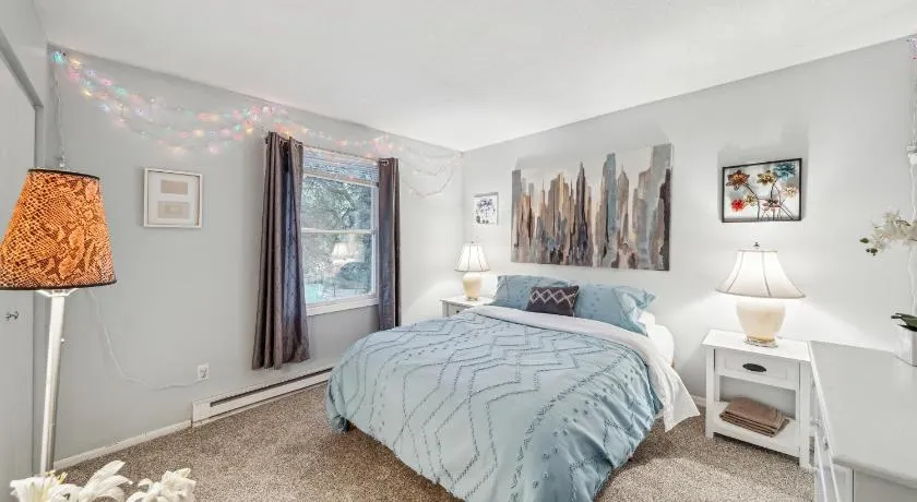 Lilac Apartment - 5 Minutes to Downtown Stillwater - Image 1