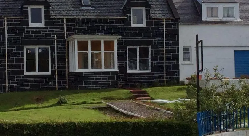 Cliff Cottage - Image 1