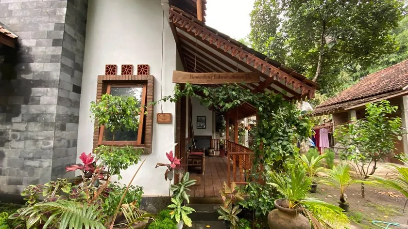Homestay Candi Pawon Murtakim Syariah - Image 1