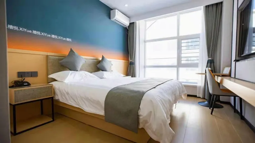 Alashan Xiyue Hotel - Image 1
