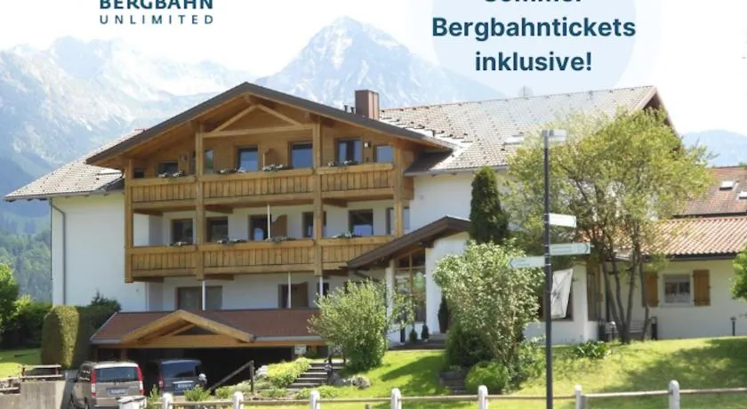 Hotel AlpIn Bed & Breakfast - Image 1