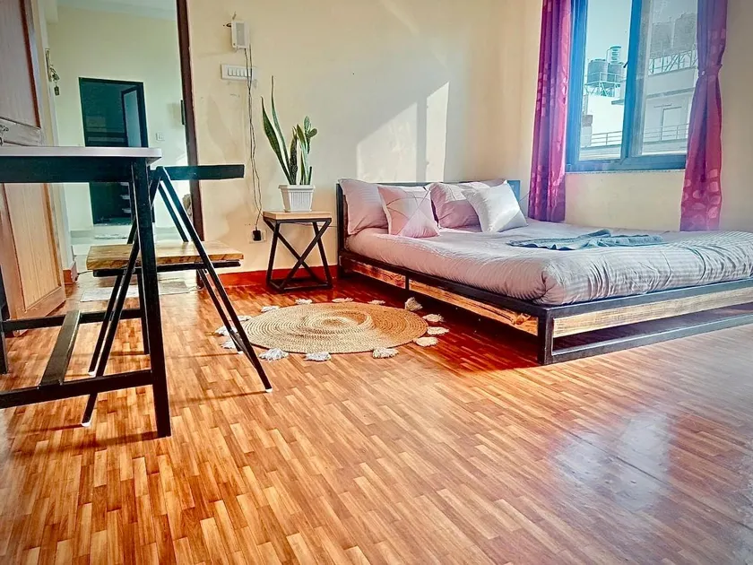 Sunny 1BR + Rooftop & Balcony | Mom made food - Image 1