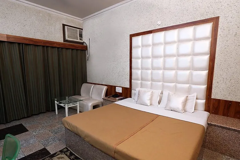 Hotel Panchwati - Image 1