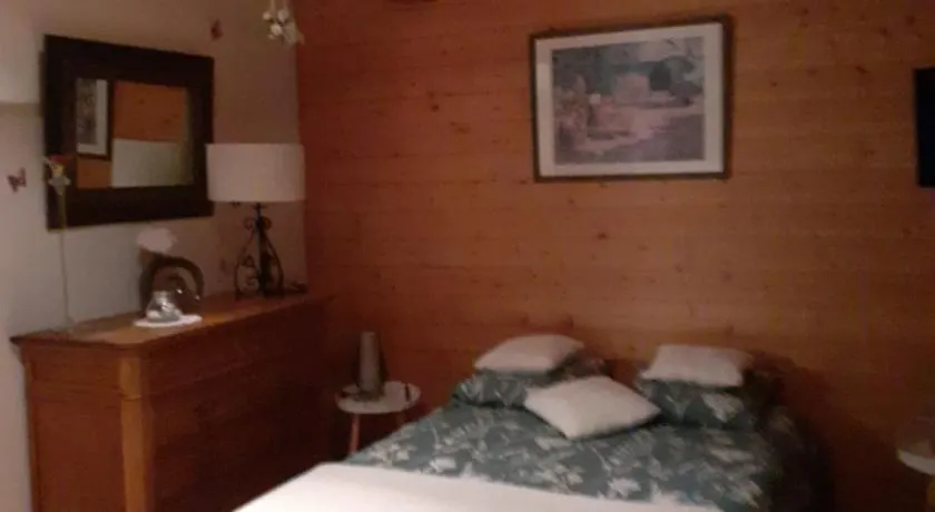 Petit Paradis chez Pascale et Bernard - Image 1