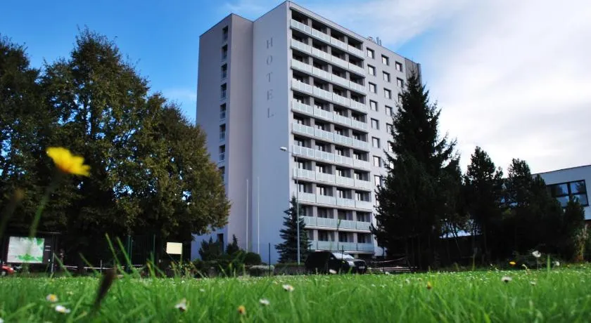 PATRIA HOTEL - Image 1
