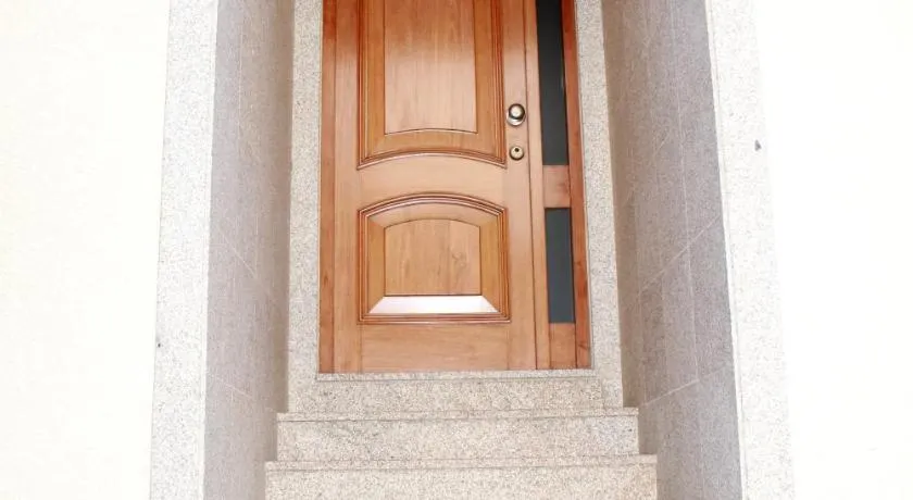 Porto Cruz House - Image 1