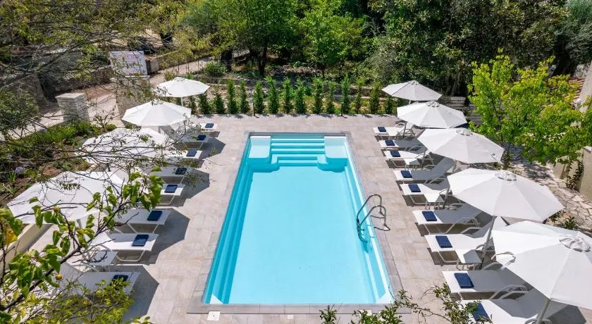 Syvota Gardens - Image 1