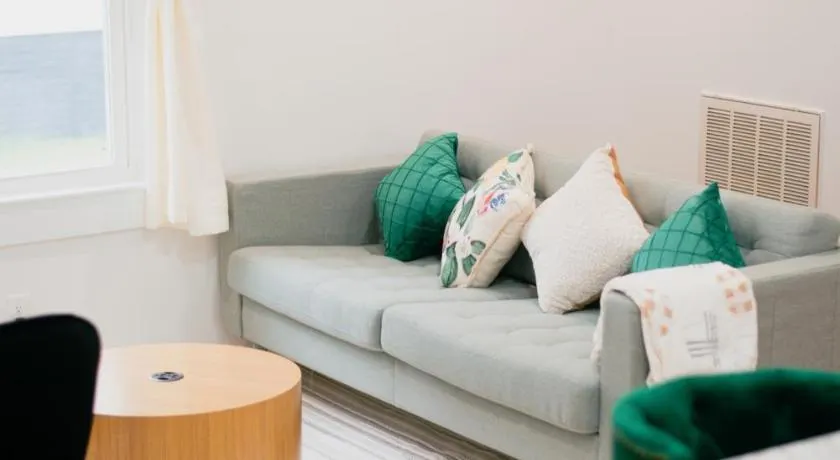 Cozy Nest Cottage - Image 1