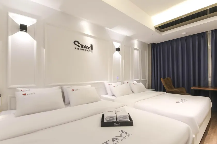 Stay Hotel - Image 1