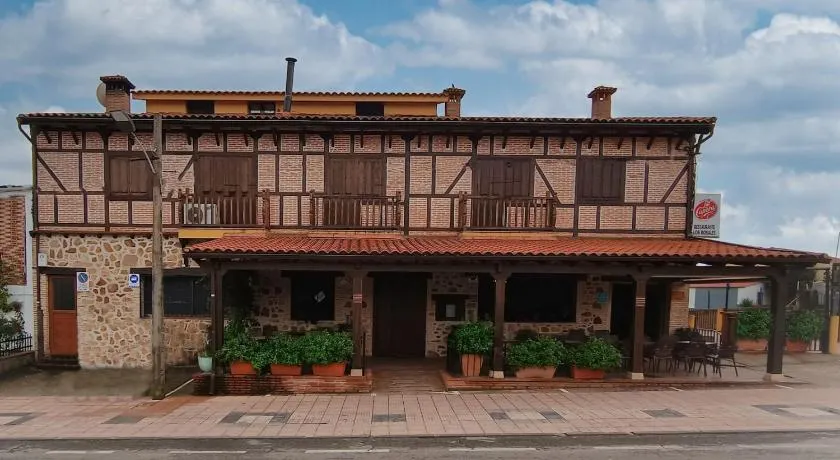Hostal Los Rosales - Image 1