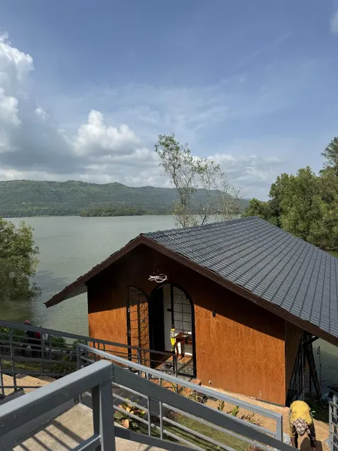 Meraki lake villa - Image 1