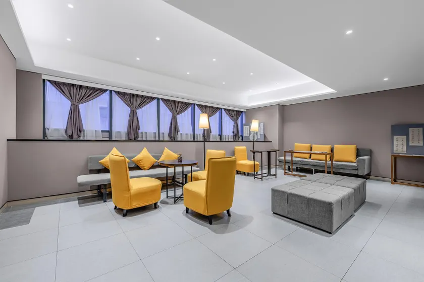 Home Inn Plus Xi'an Zhonglou Yongxingfang Chaoyangmen Metro Station - Image 1