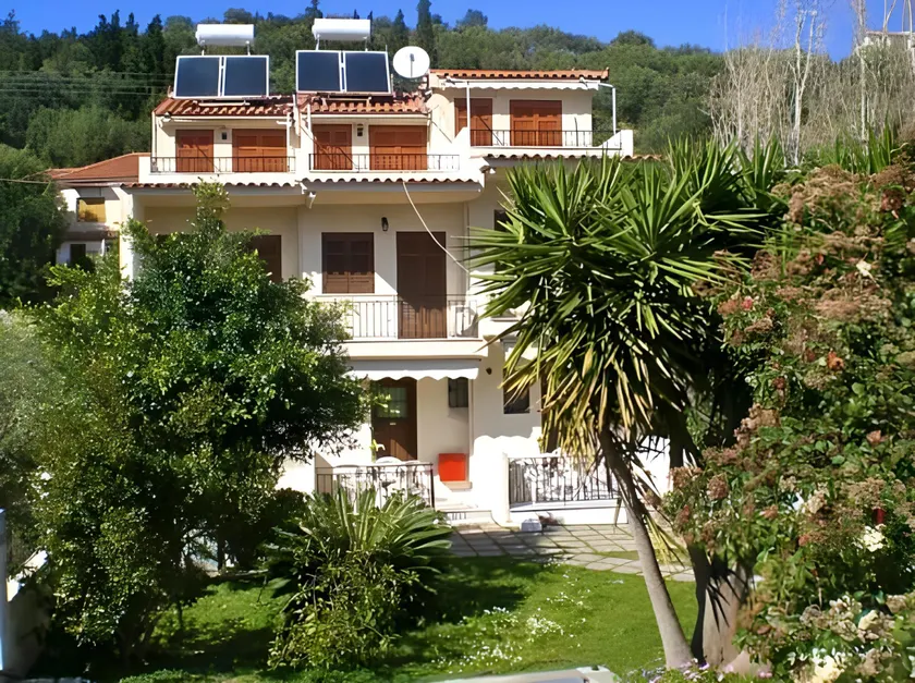 Stathopoulos Apartments - Image 1