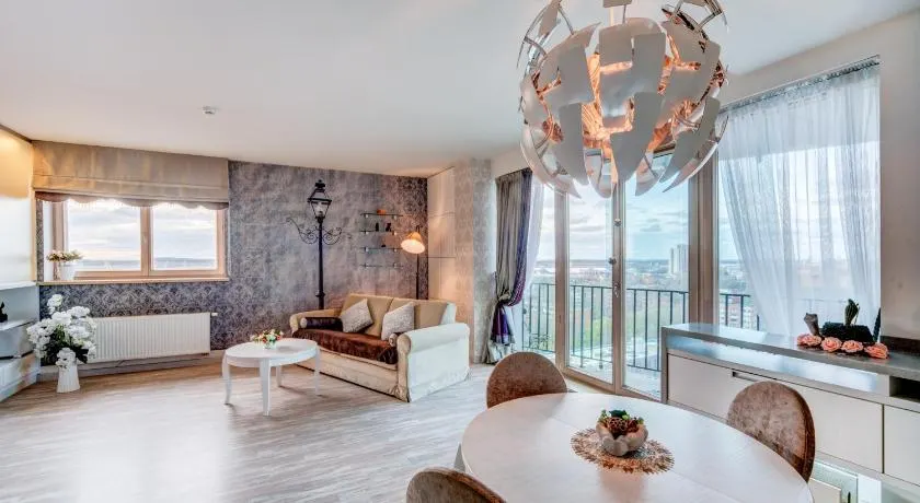Apartment near center - Image 1