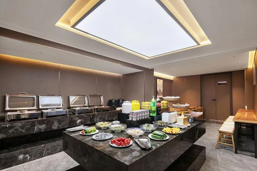 QIANNA HOTEL GLORIOUS(Weihui Branch) - Image 1