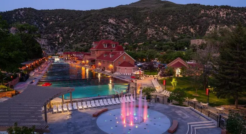 Glenwood Hot Springs Resort - Image 1