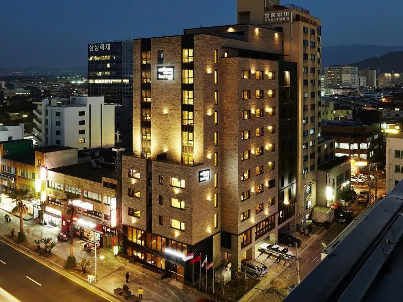 Urban Island Hotel Jeju - Image 1