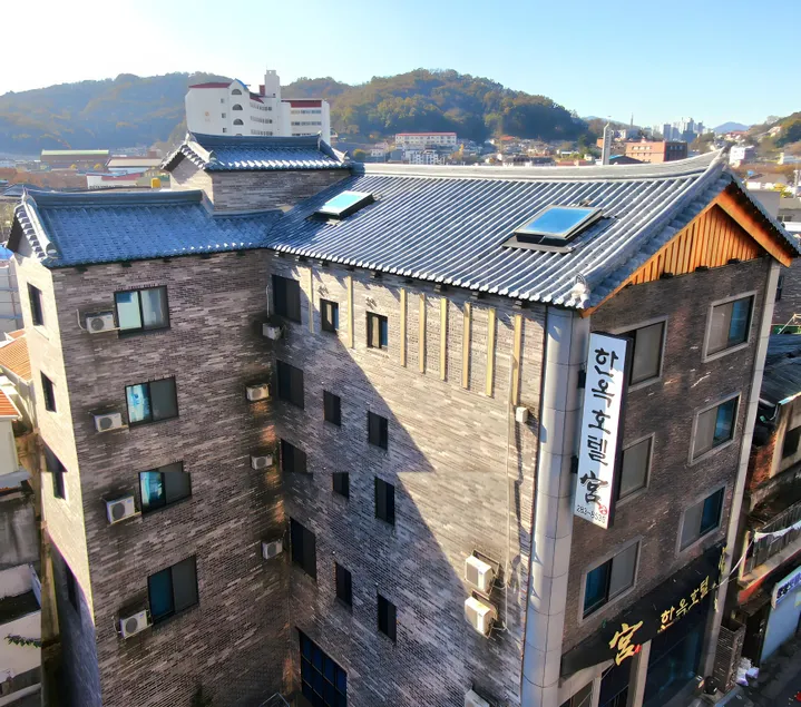 Hanok Hotel Kung - Image 1