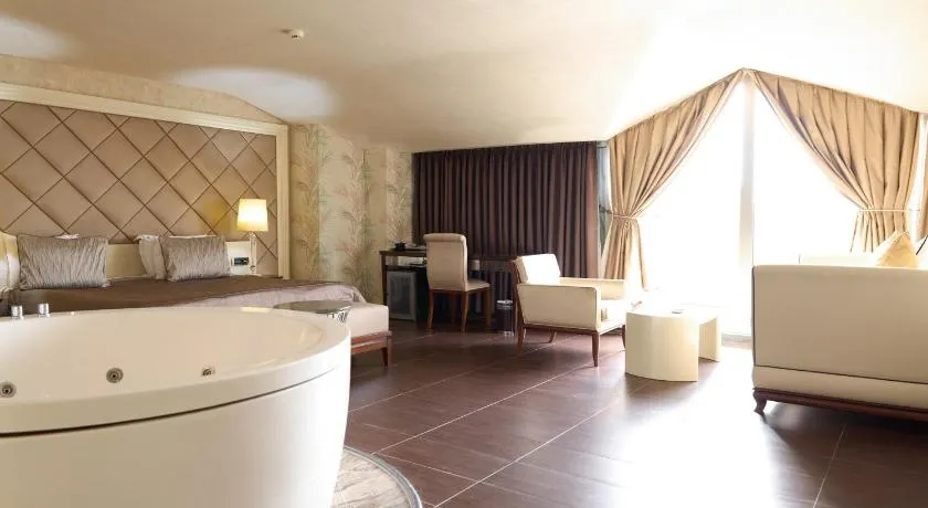 Taba Luxury Suites and Hotel - Image 1