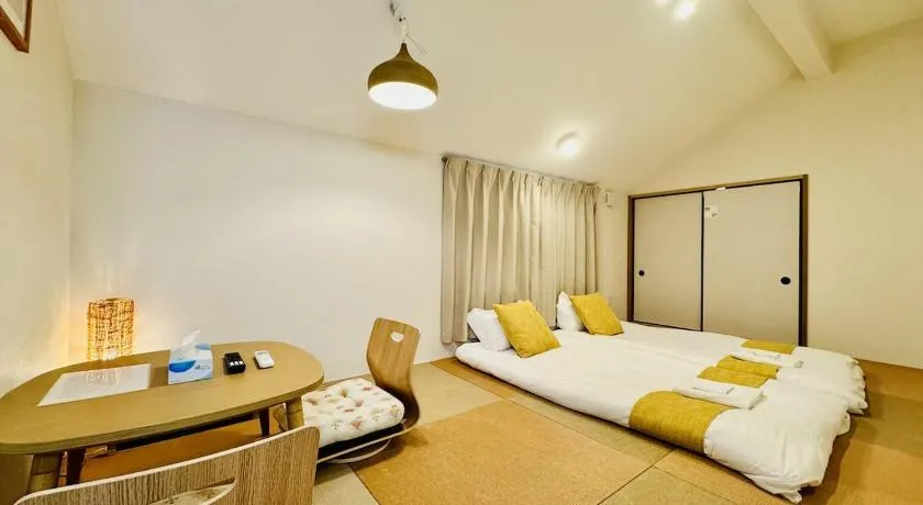 恵澤粉浜2 - Direct from Kansai Airport, Quiet and Elegant Japanese-style House - Image 1