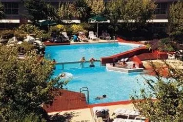 Mercure Resort - Image 1
