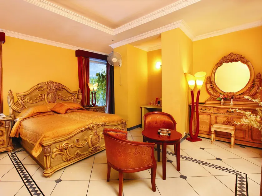 Emarald Resort - Image 1