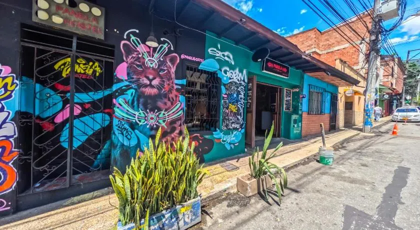 Panela Hostel Poblado - Image 1