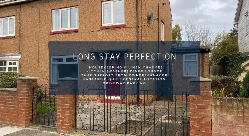 Free Parking, Ideal for long term contractor, etc stays, Fast WIFI, 3 miles 7 mins drive to Nissan, 15 mins to Sunderland Newcastle, Regular Housekeeping Options - Dwellcome Home Ltd 3 DOUBLE Bedroom House Boldon - see our site for assurance - Image 1