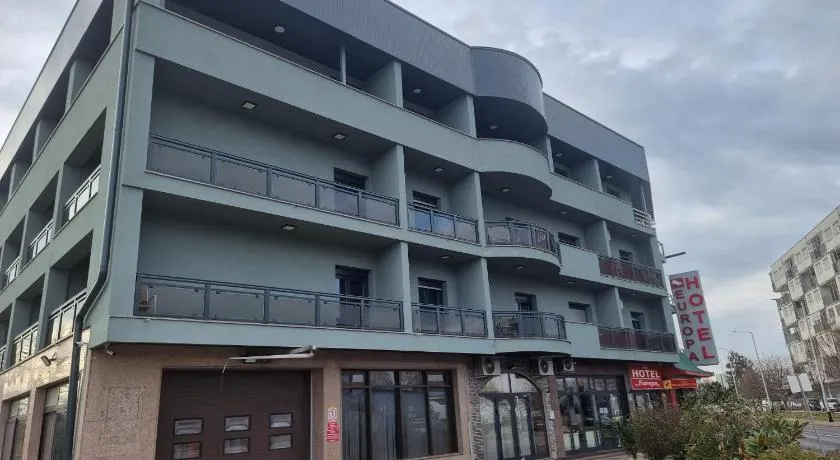 Hotel Europa - Image 1